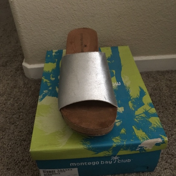 ♦️NIB♦️Montecito Bay Platform Sandals. - Picture 2 of 4